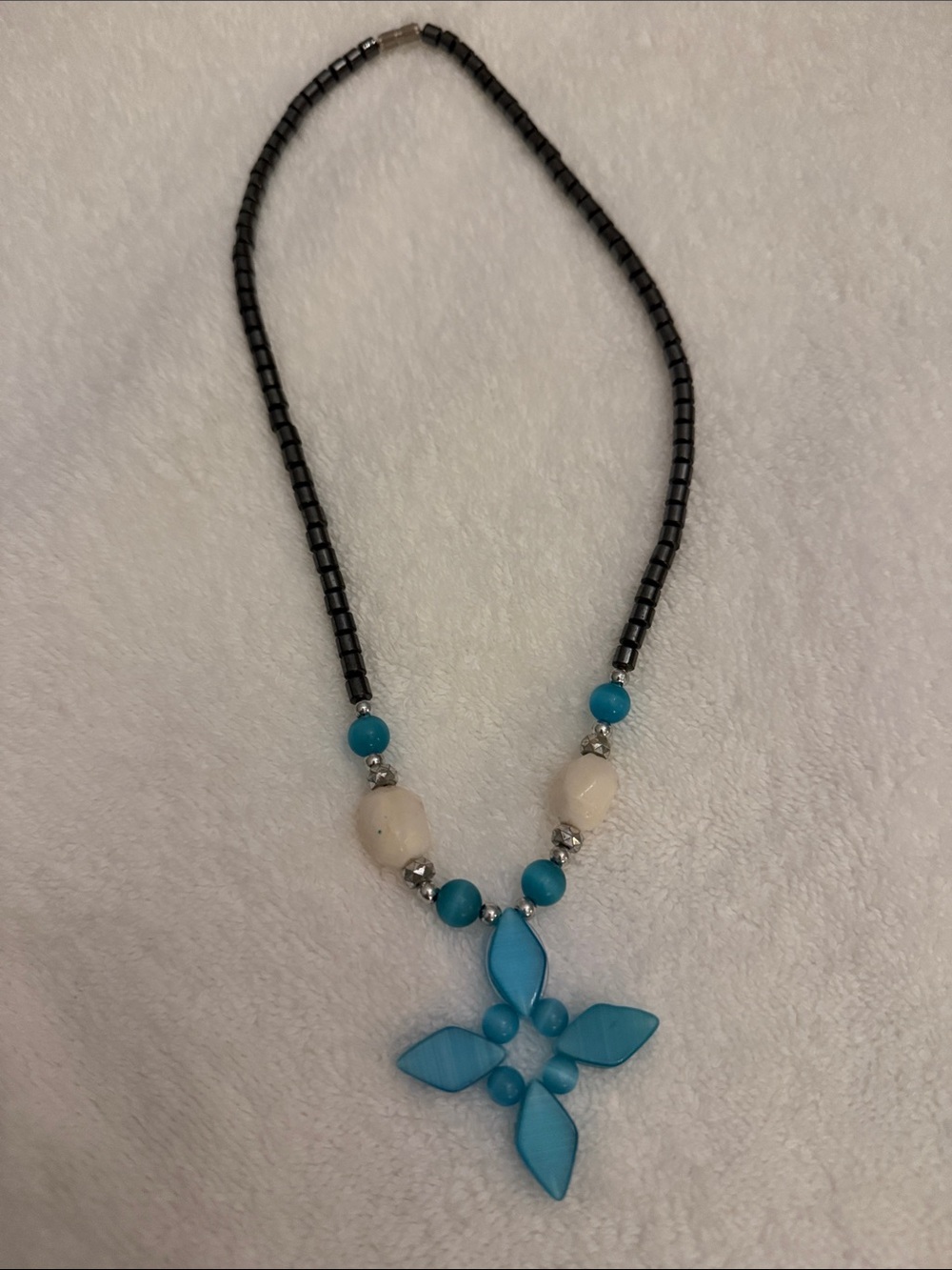 Turquoise Blue Flower Pendant Beaded Necklace